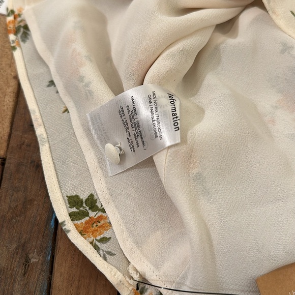 REFORMATION Bettie Top Sz 2 **NWT** - Picture 10 of 12